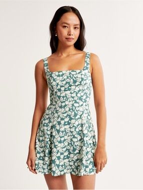 Abercrombie & Fitch | Dresses | Elegant Green Puff Sleeve Dress | Poshmark